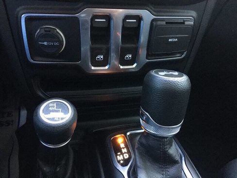 Used 2022 Jeep Wrangler Sport AWD/4WD image 24