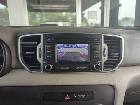 Used 2019 Kia Sportage LX image 22