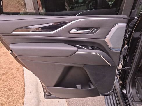 Used 2023 Cadillac Escalade V w/ Heavy-Duty Trailer Package image 38