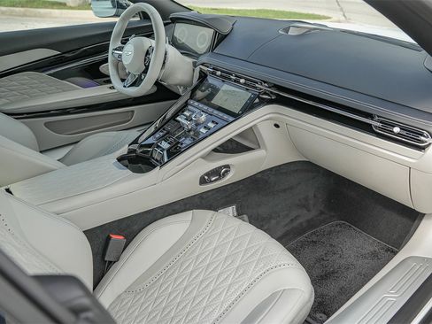 New 2025 Aston Martin DB12 Convertible image 33