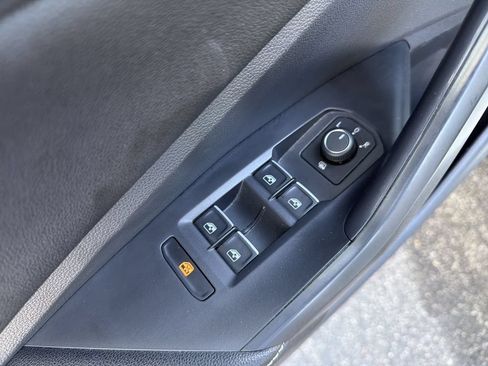 Used 2025 Volkswagen Jetta Sport FWD image 23