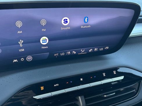 New 2026 Buick Enclave Avenir w/ Super Cruise Package image 13