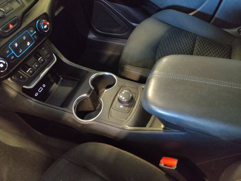 Used 2018 GMC Terrain SLE AWD/4WD image 26