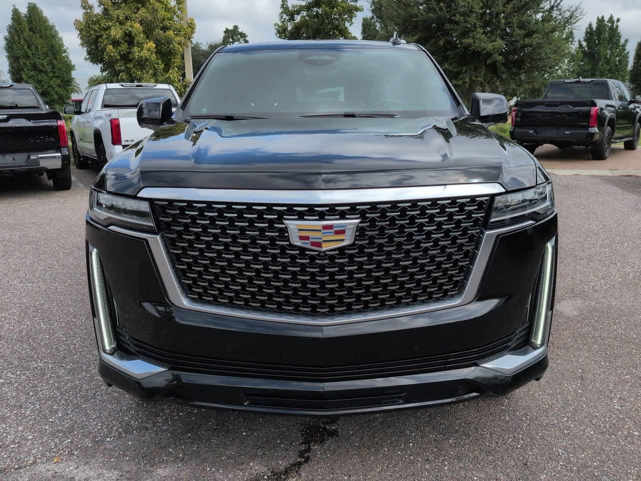 Used 2023 Cadillac Escalade ESV Premium Luxury w/ Performance Package RWD image 9