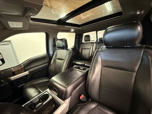 Used 2019 Ford F250 Lariat w/ Lariat Ultimate Package AWD/4WD image 13