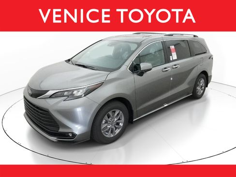 New 2026 Toyota Sienna XLE FWD image 1