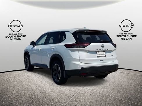Certified 2026 Nissan Rogue SV AWD/4WD image 7