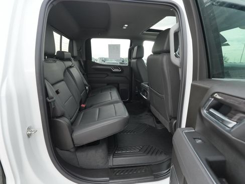 Used 2025 Chevrolet Silverado 1500 LTZ AWD/4WD image 25
