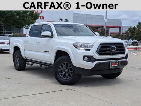 Used 2023 Toyota Tacoma SR5 RWD image 2