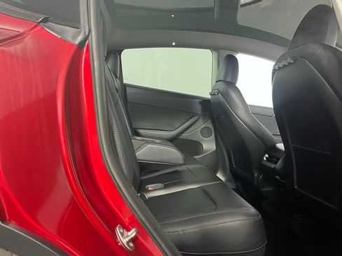 Used 2024 Tesla Model Y Long Range image 25