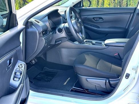 Used 2025 Nissan Sentra S FWD image 10
