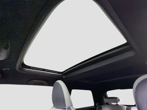 New 2026 MINI Cooper 2-Door Hardtop FWD image 20