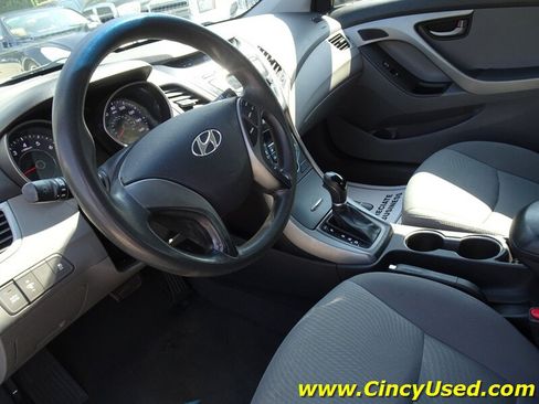 Used 2014 Hyundai Elantra SE FWD image 12