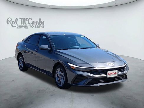 New 2026 Hyundai Elantra Hybrid FWD image 7