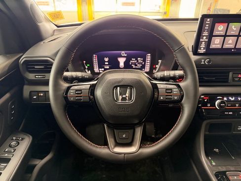 New 2026 Honda Pilot TrailSport image 6