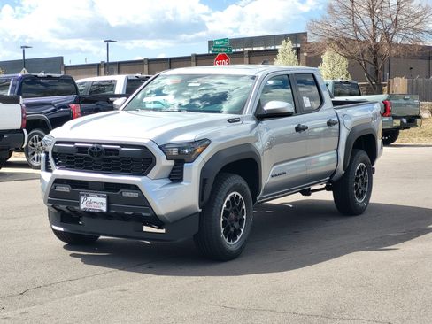 New 2026 Toyota Tacoma TRD Off-Road w/ TRD Off Road Upgrade Package AWD/4WD image 4
