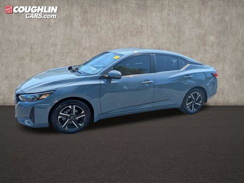 Used 2025 Nissan Sentra SV w/ All-Weather Package FWD image 4