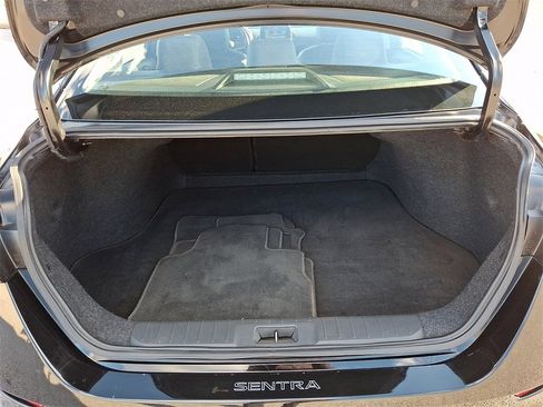 Used 2022 Nissan Sentra SR w/ SR Premium Package image 30