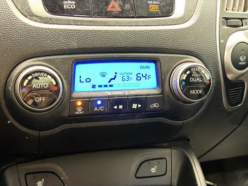 Used 2012 Hyundai Tucson Limited w/ Premium Pkg image 10