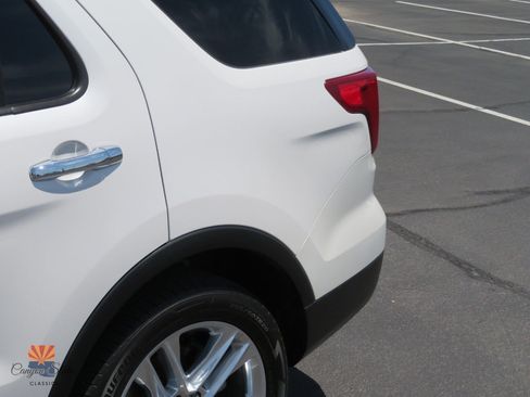 Used 2017 Ford Explorer Limited FWD image 15
