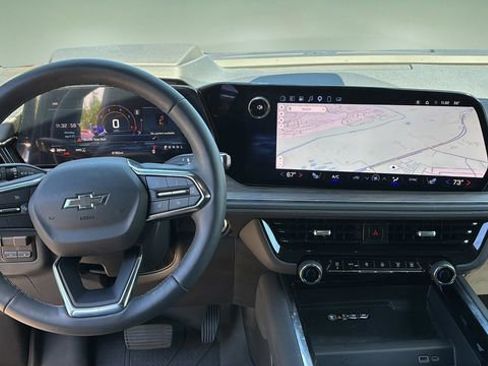 Used 2025 Chevrolet Tahoe Z71 w/ Z71 Off-Road Package AWD/4WD image 10