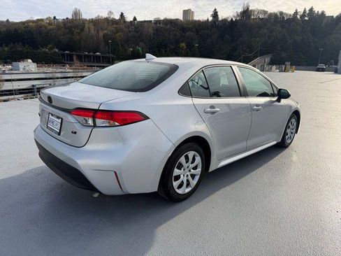 Certified 2024 Toyota Corolla LE image 3