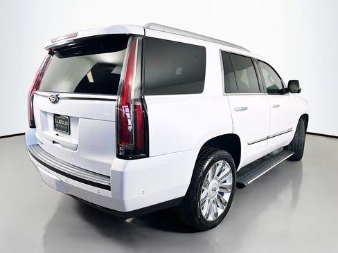 Used 2019 Cadillac Escalade Platinum AWD/4WD image 7