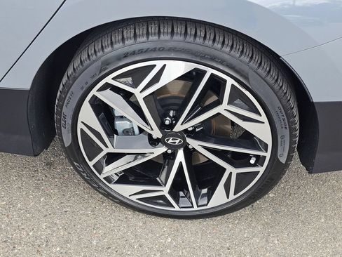 Used 2024 Hyundai Ioniq 6 SEL RWD image 9