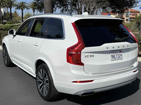 Used 2021 Volvo XC90 T5 Momentum w/ Advanced Package image 2