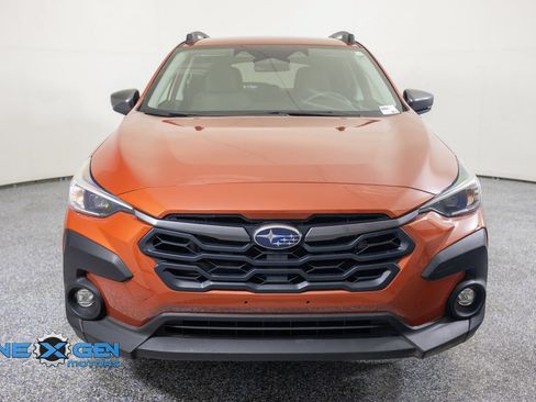 Used 2024 Subaru Crosstrek 2.0i Premium AWD/4WD image 2