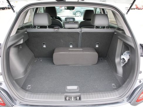 Certified 2021 Hyundai Kona Limited FWD image 14
