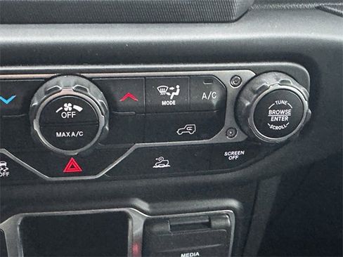 Certified 2023 Jeep Gladiator Sport w/ Trailer Tow Package image 33