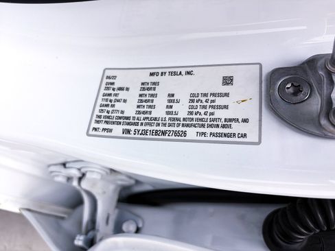 Used 2022 Tesla Model 3 Long Range AWD/4WD image 35