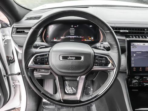 Used 2023 Jeep Grand Cherokee Overland w/ Adv Protech Group III AWD/4WD image 23