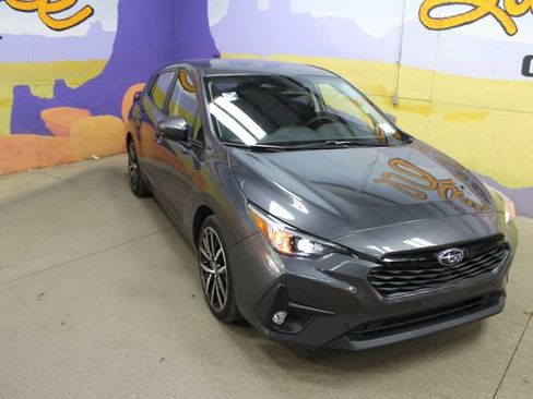 Used 2025 Subaru Impreza 2.0i Sport AWD/4WD image 2