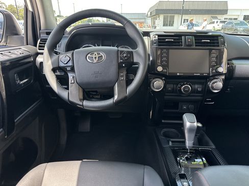 Used 2021 Toyota 4Runner TRD Off-Road Premium w/ Moonroof Package AWD/4WD image 15
