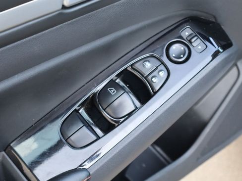 Used 2025 Nissan Altima 2.5 SR FWD image 20