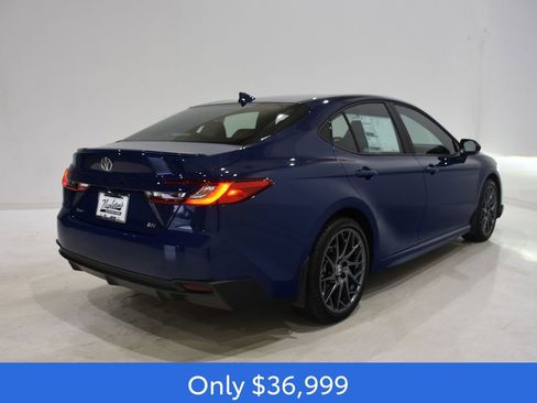 New 2026 Toyota Camry SE image 4