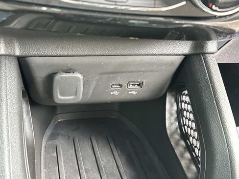 Used 2025 Chevrolet TrailBlazer LT FWD image 28