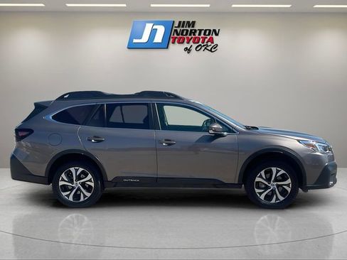 Used 2022 Subaru Outback Limited w/ Tech Package 2 AWD/4WD image 4