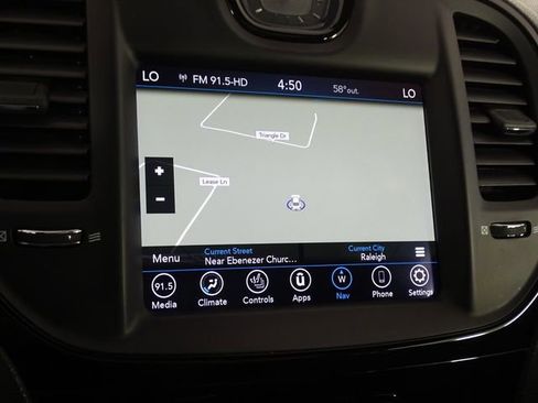 Used 2023 Chrysler 300 S image 8