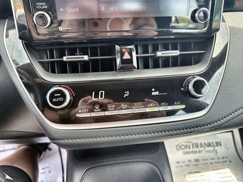 Used 2021 Toyota Corolla SE image 24