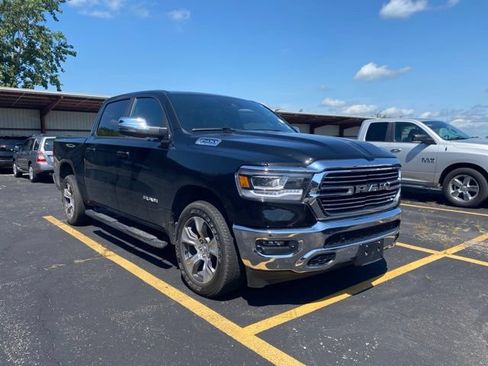Used 2023 RAM 1500 Laramie AWD/4WD image 2