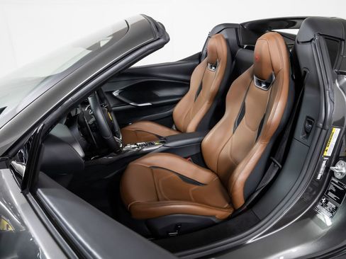 Used 2023 Ferrari 296 GTS RWD image 5