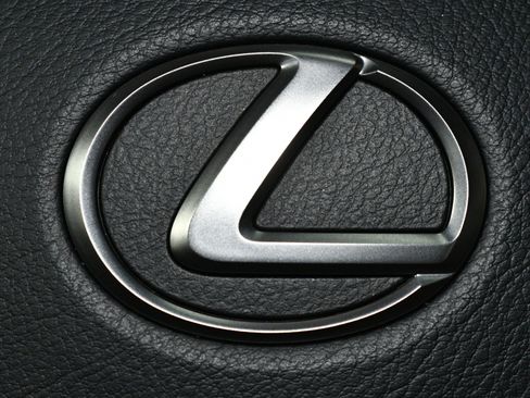 Used 2025 Lexus IS 350 F Sport w/ Navigation Package RWD image 29