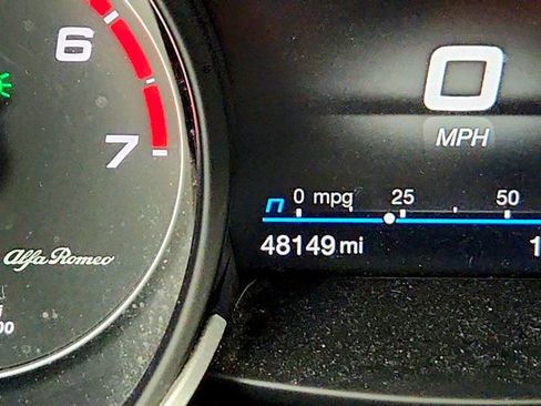 Used 2022 Alfa Romeo Stelvio Ti AWD/4WD image 16