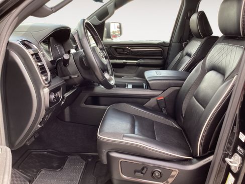 Used 2025 RAM 1500 Limited AWD/4WD image 24