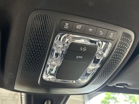 Used 2023 Mercedes-Benz GLB 250 image 38