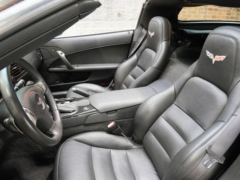 Used 2011 Chevrolet Corvette Coupe w/ Preferred Equipment Group RWD image 43
