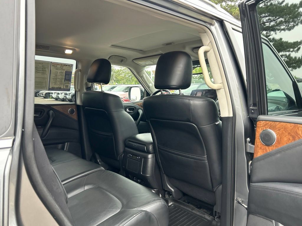Used 2024 Nissan Armada SL AWD/4WD image 14